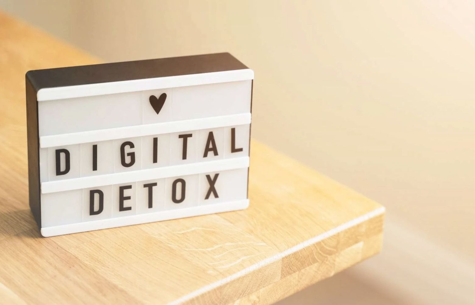 Curso en Granada | Detox digital, encuentra la paz